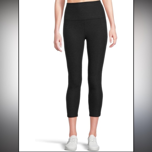 Beyond Yoga Pants - Beyond Yoga Cropped Leggings
Size XL | Charcoal Heather | 23” Inseam